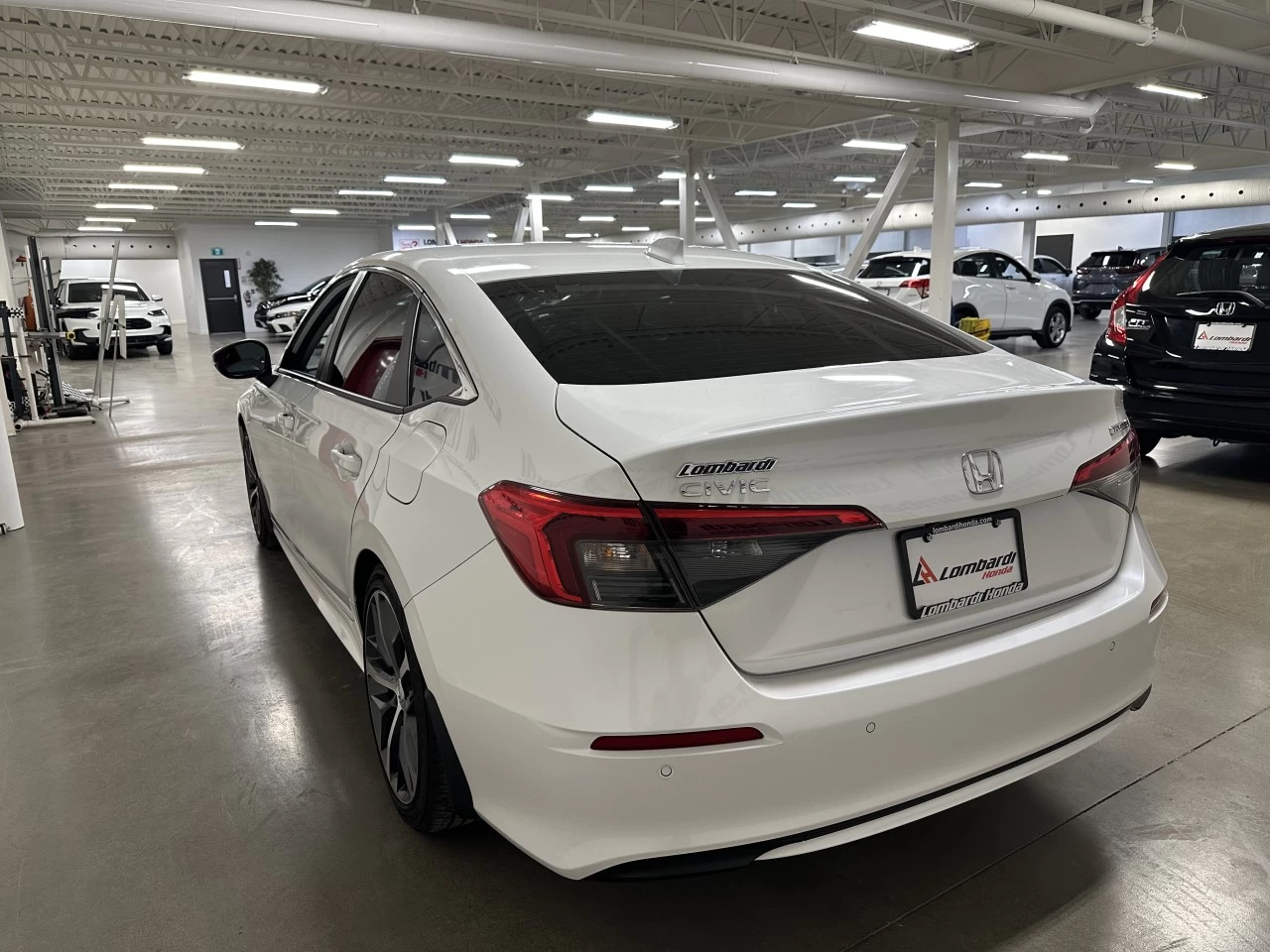 2022 Honda Civic
                                                    Touring Main Image