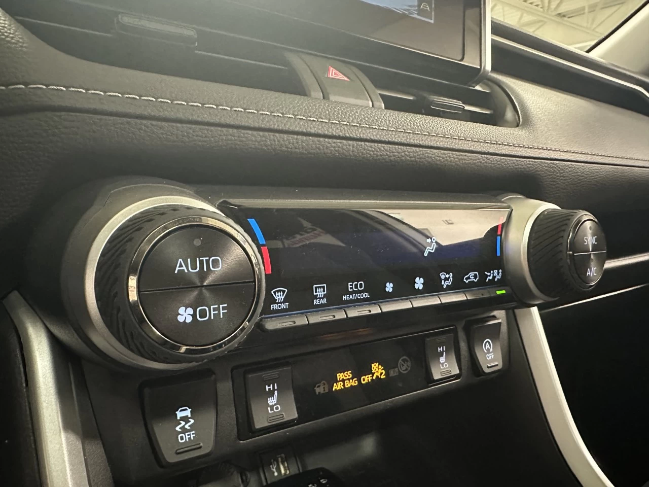 2023 Toyota RAV4 XLE Main Image