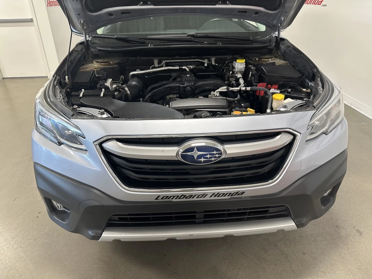 2020 Subaru Outback
                                                    Limited Main Image