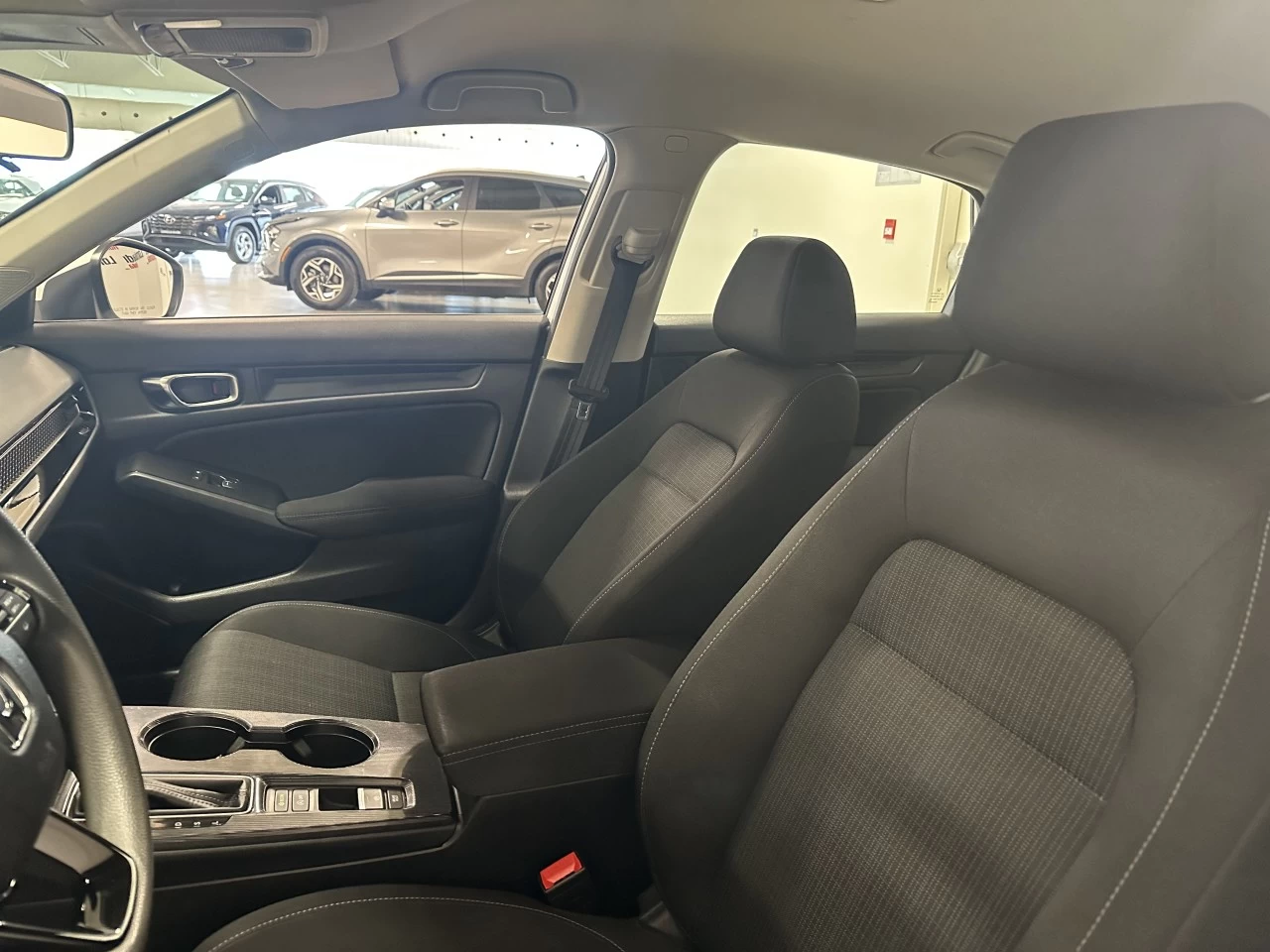 2022 Honda Civic LX Main Image