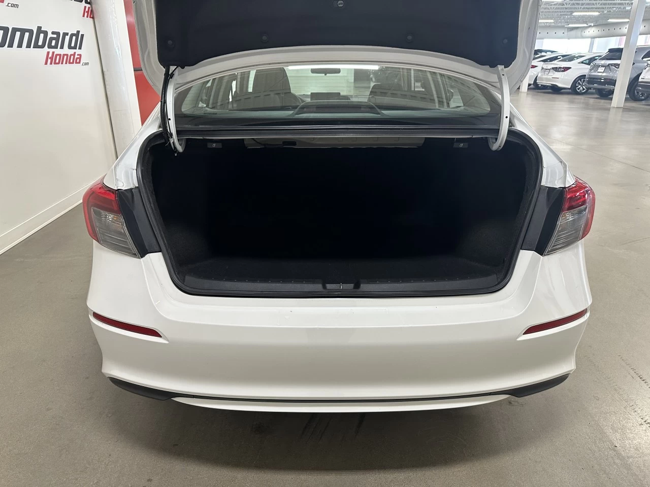 2022 Honda Civic LX Main Image