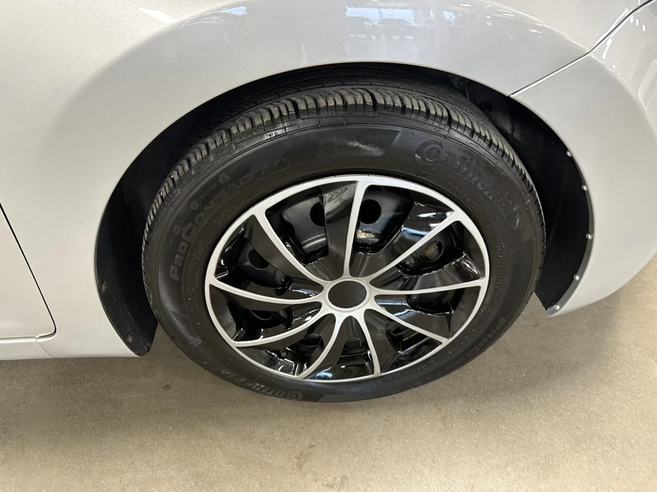 2016 Hyundai Elantra GL Main Image