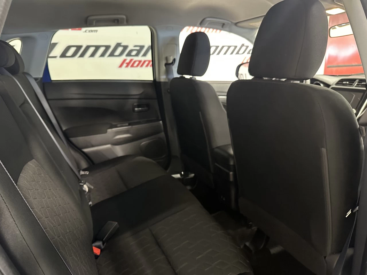 2024 Mitsubishi RVR SE Main Image