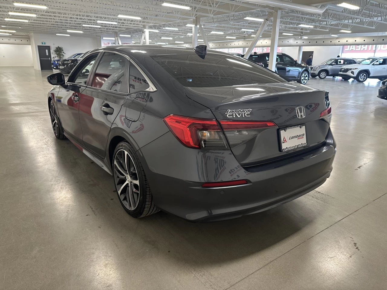 2022 Honda Civic Touring Main Image