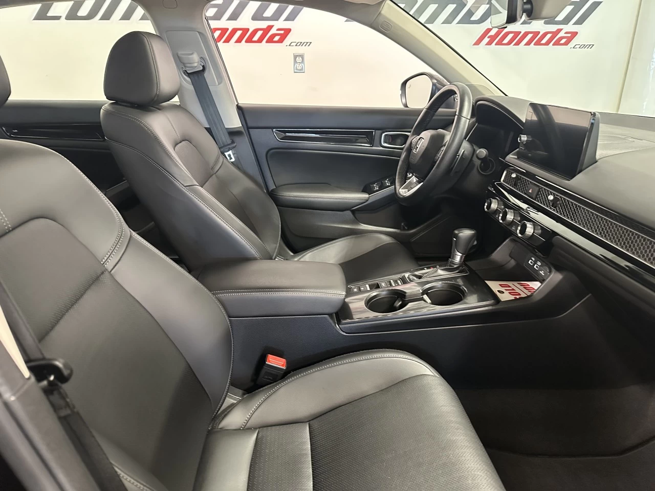 2023 Honda Civic Touring Main Image