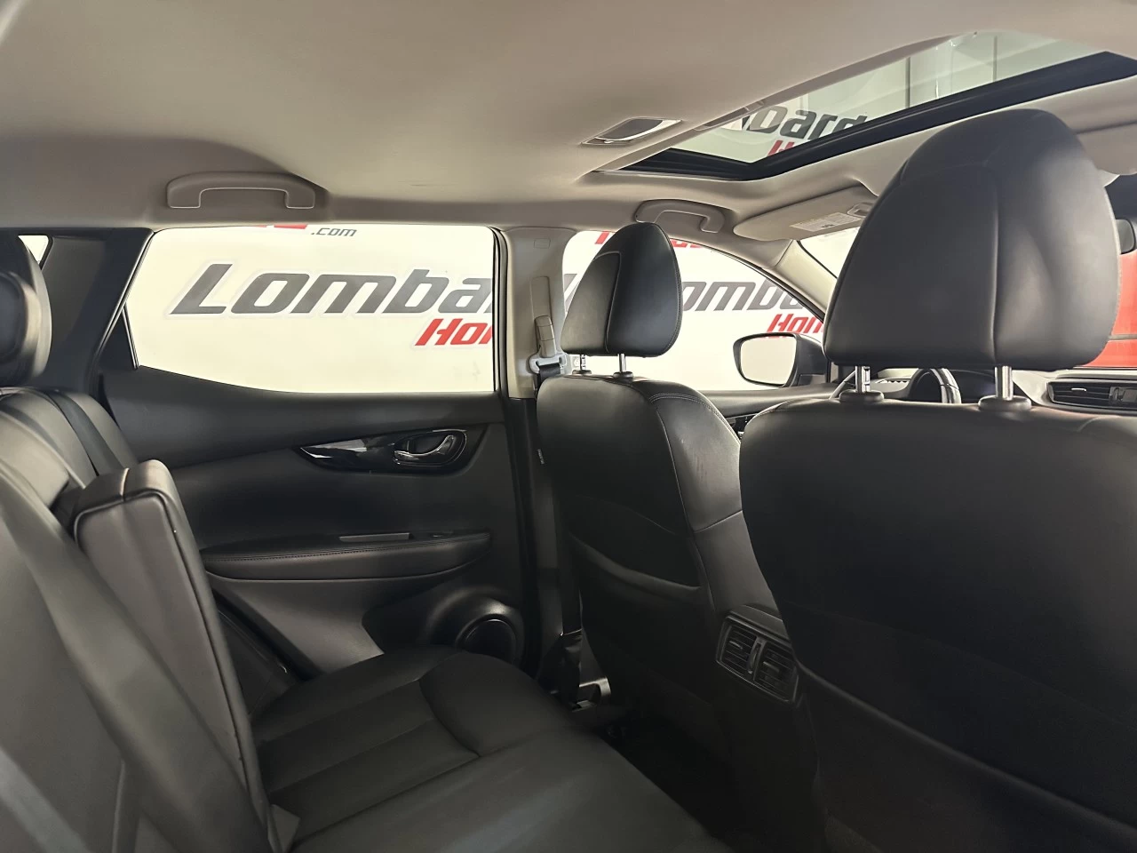 2023 Nissan Qashqai SL Main Image