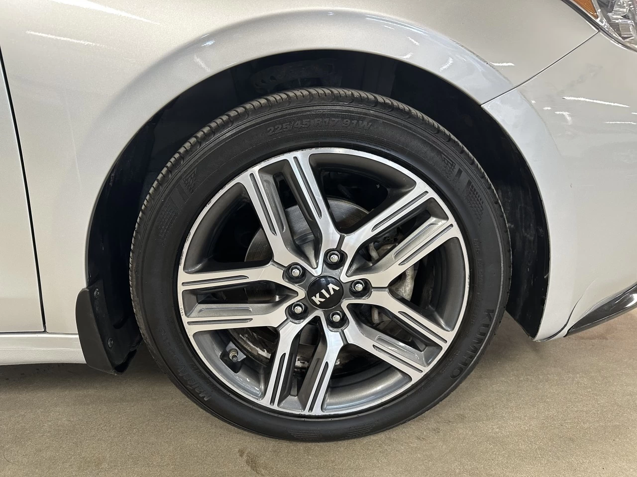 2020 Kia Forte
                                                    EX Main Image