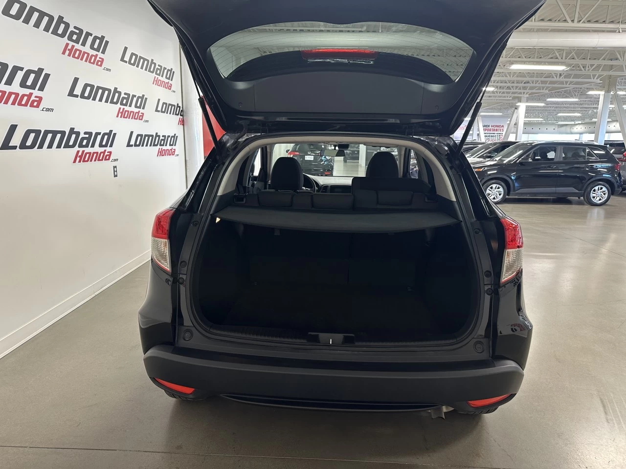 2022 Honda HR-V LX Main Image