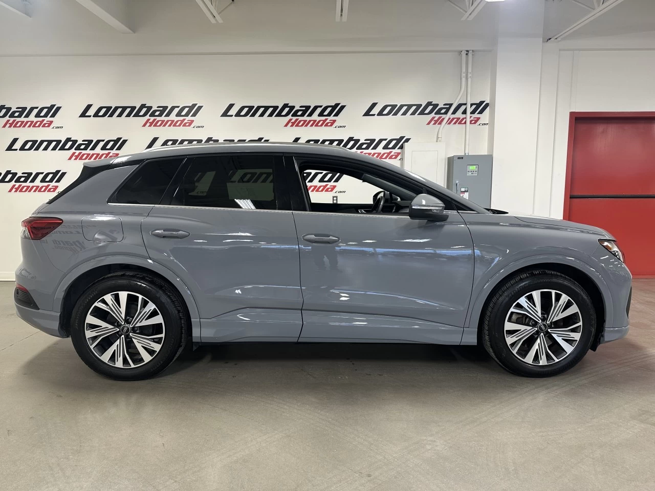 2025 Audi Q4 e-tron 45 RWD Main Image