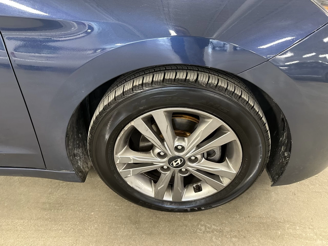 2019 Hyundai Elantra Preferred Main Image