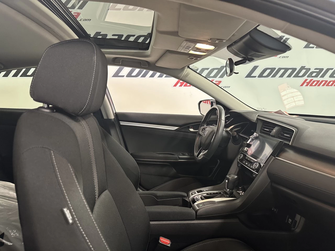 2020 Honda Civic
                                                    EX Image principale