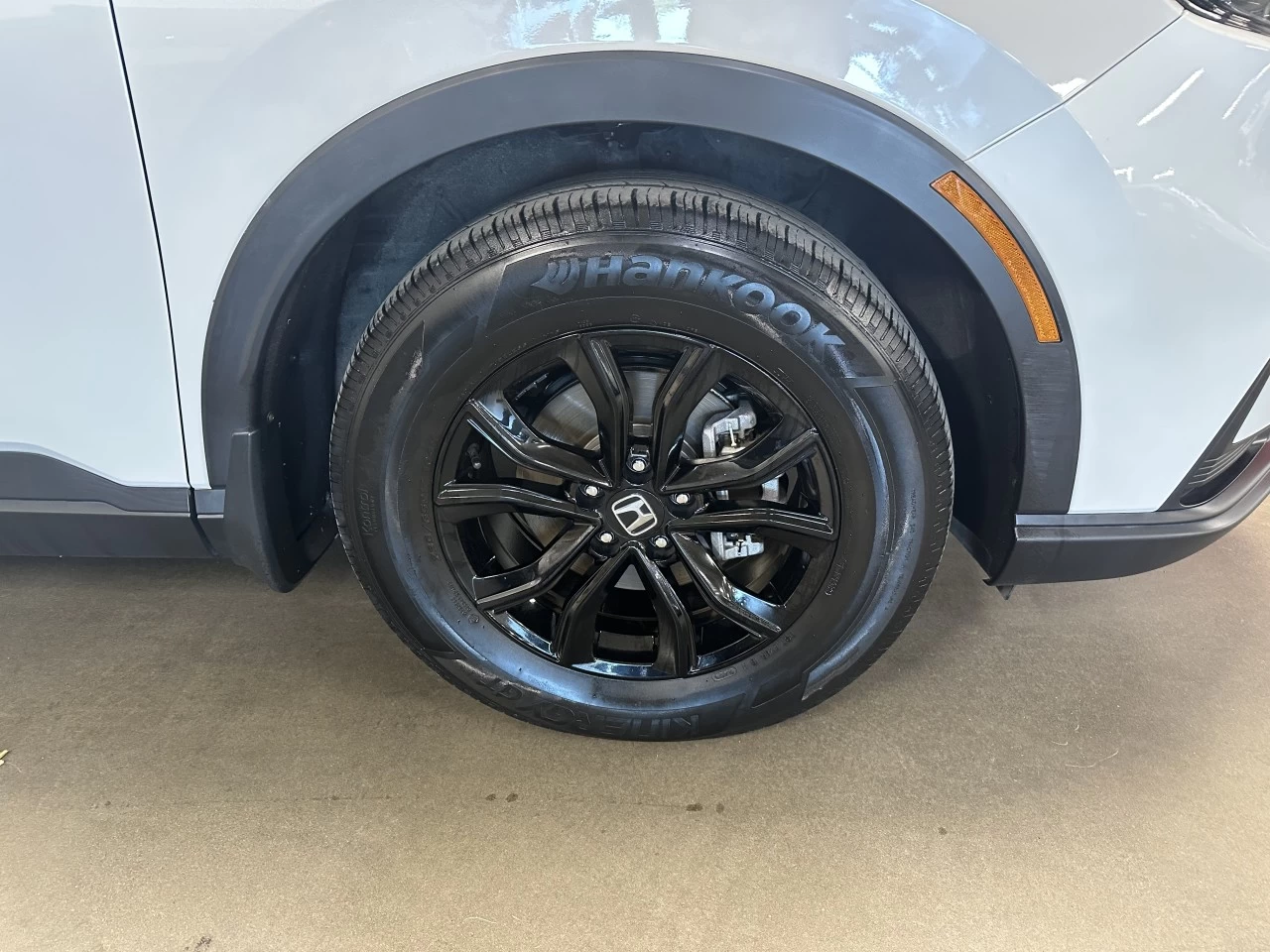 2023 Honda CR-V
                                                    LX Main Image