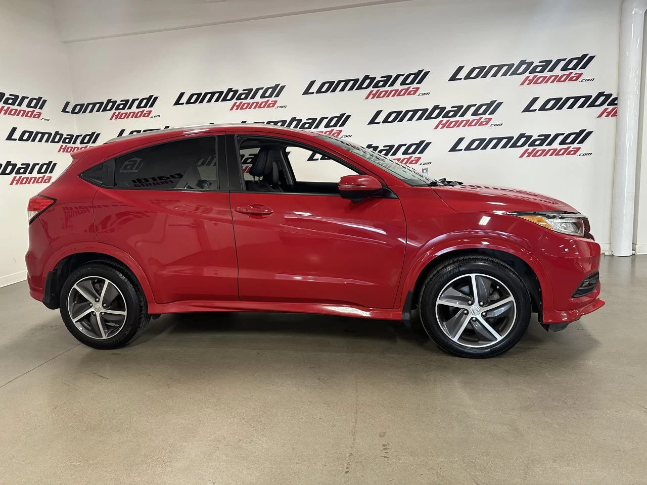 2019 Honda HR-V Touring Main Image