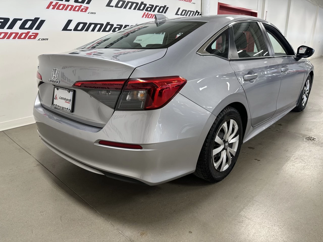 2022 Honda Civic LX Main Image