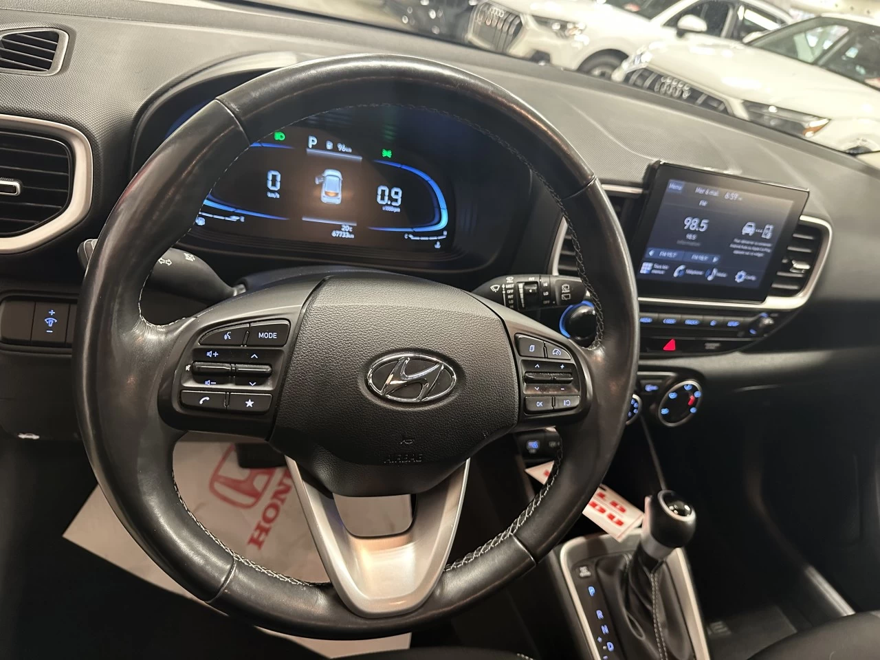 2024 Hyundai Venue Preferred Main Image