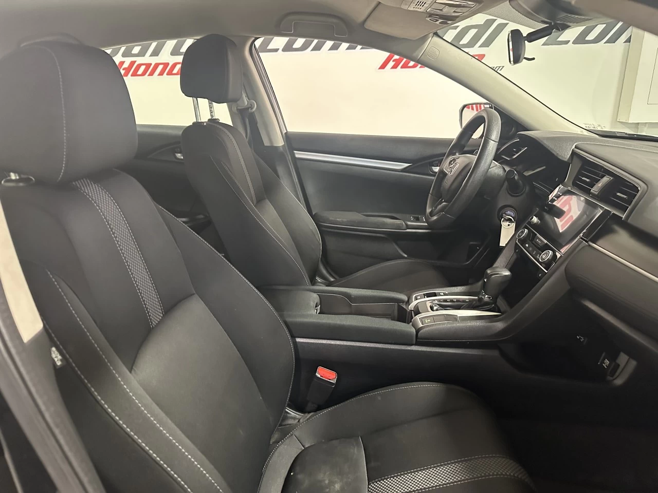 2021 Honda Civic Berline LX Main Image