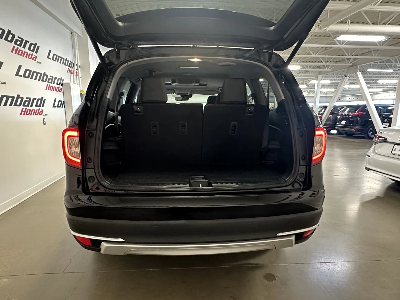 2022 Honda Pilot Touring 8-Passenger Image principale