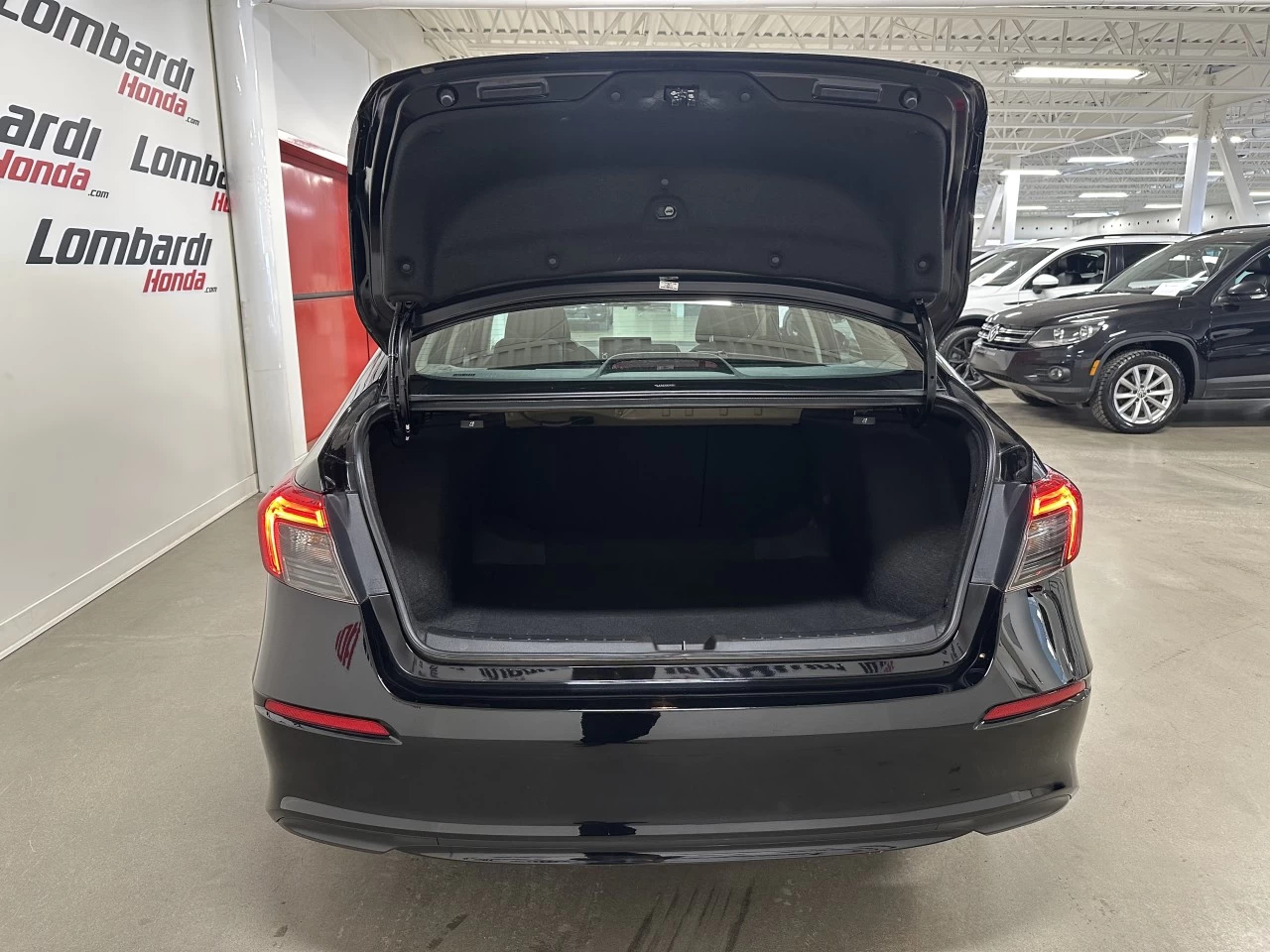 2022 Honda Civic EX Main Image