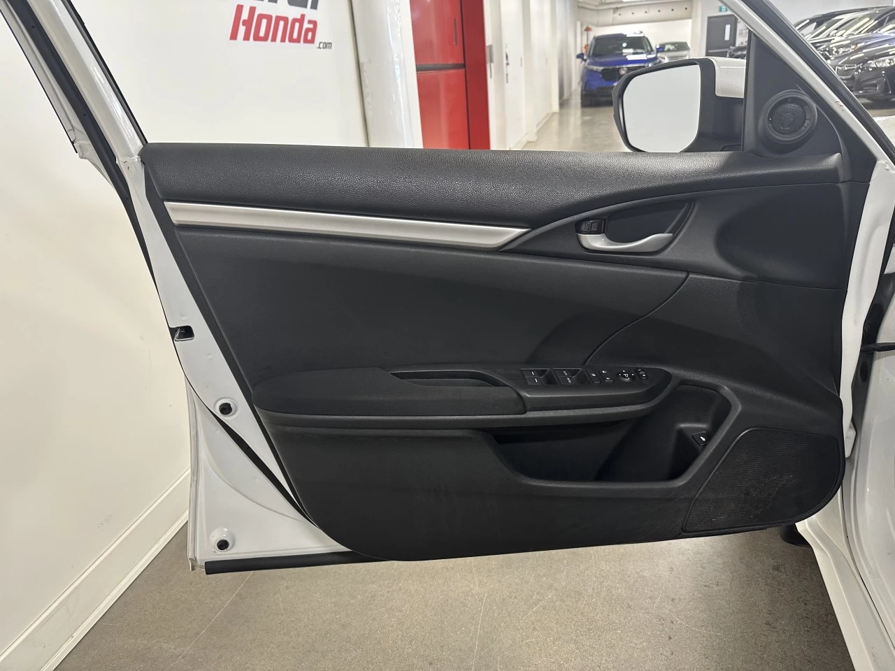 2021 Honda Civic LX Image principale