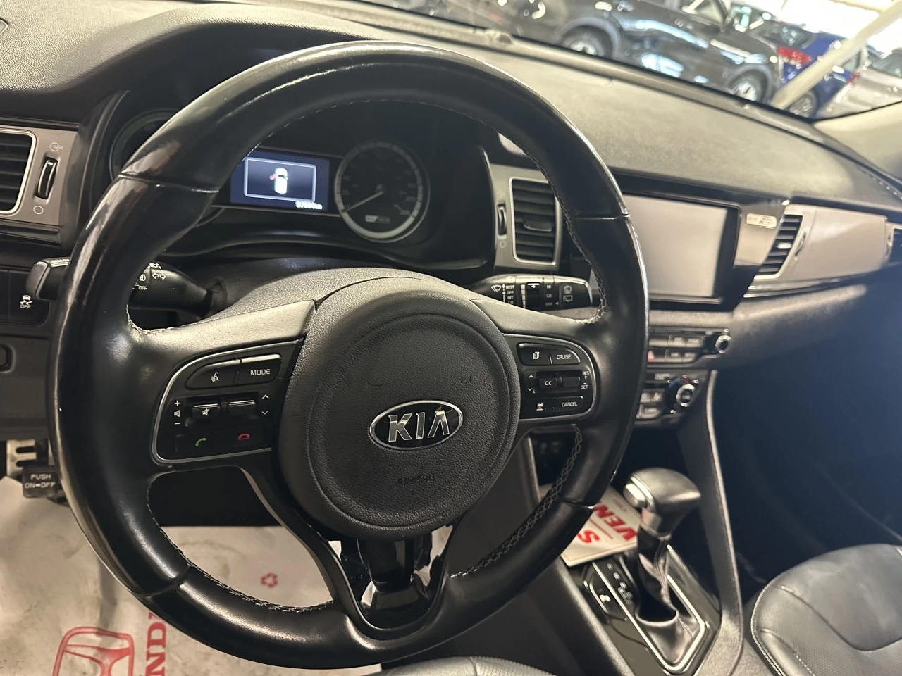 2017 Kia Niro EX Touring Main Image