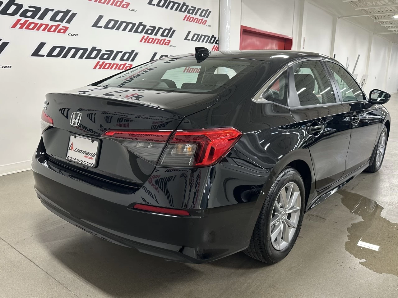2024 Honda Civic
                                                    EX Main Image