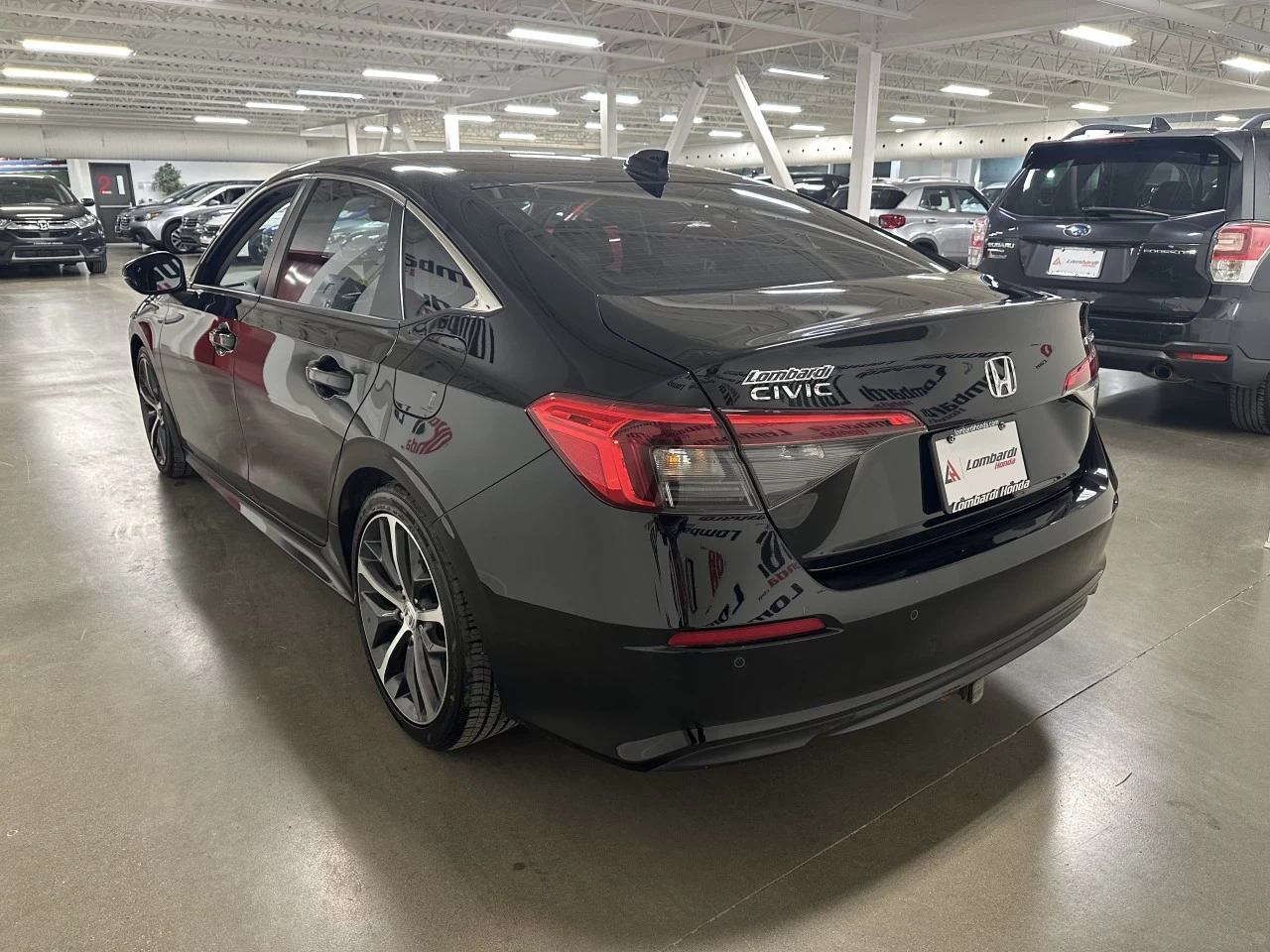 2022 Honda Civic Touring Main Image