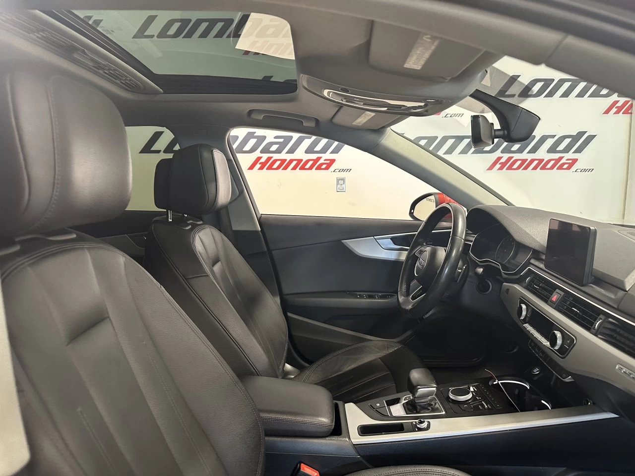 2017 Audi A4 Komfort Main Image