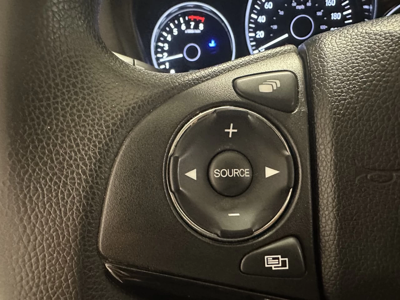 2016 Honda HR-V LX Main Image