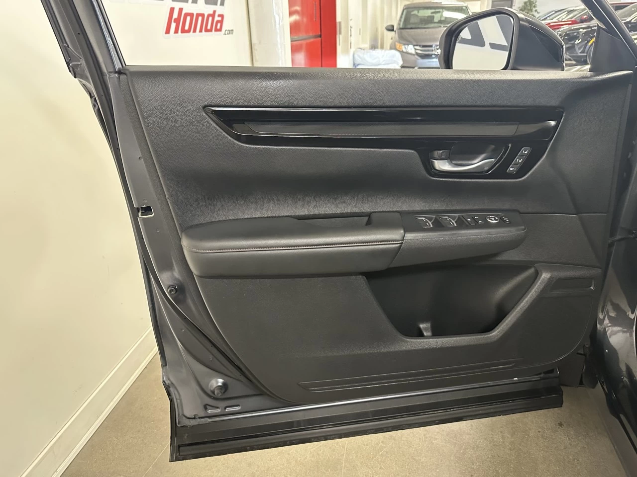 2023 Honda CR-V hybride Touring Main Image