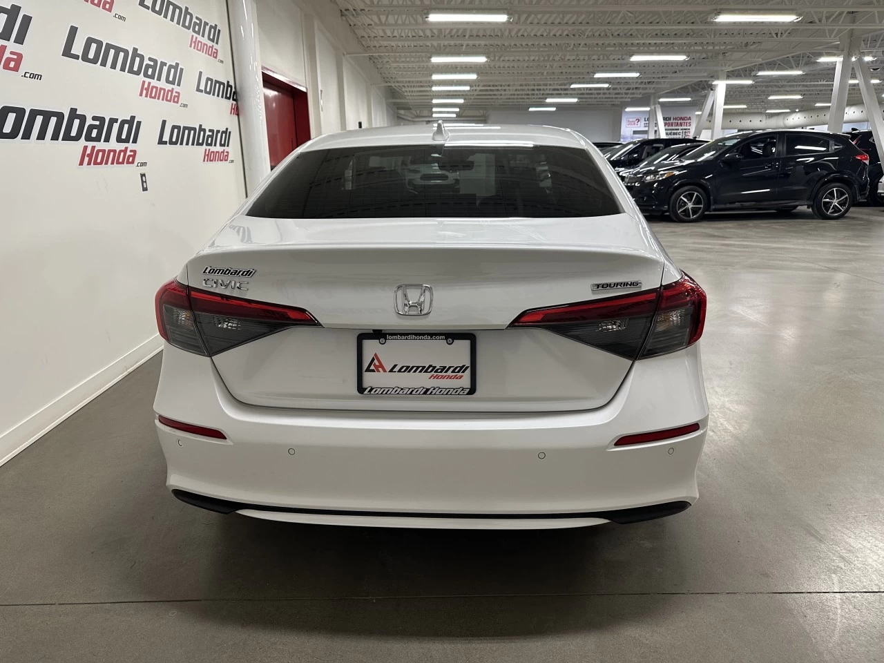 2022 Honda Civic
                                                    Touring Main Image