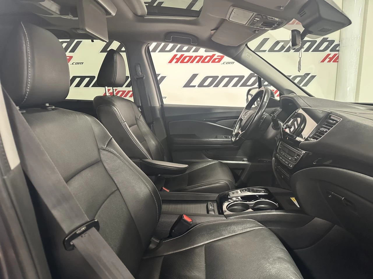 2022 Honda Pilot Touring 7-Passenger Image principale