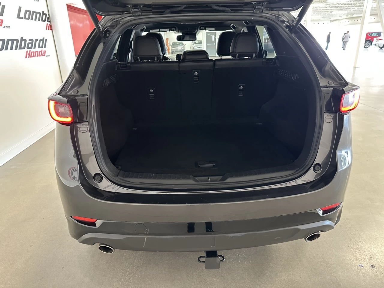 2022 Mazda CX-5
                                                    Sport Design w/Turbo Main Image