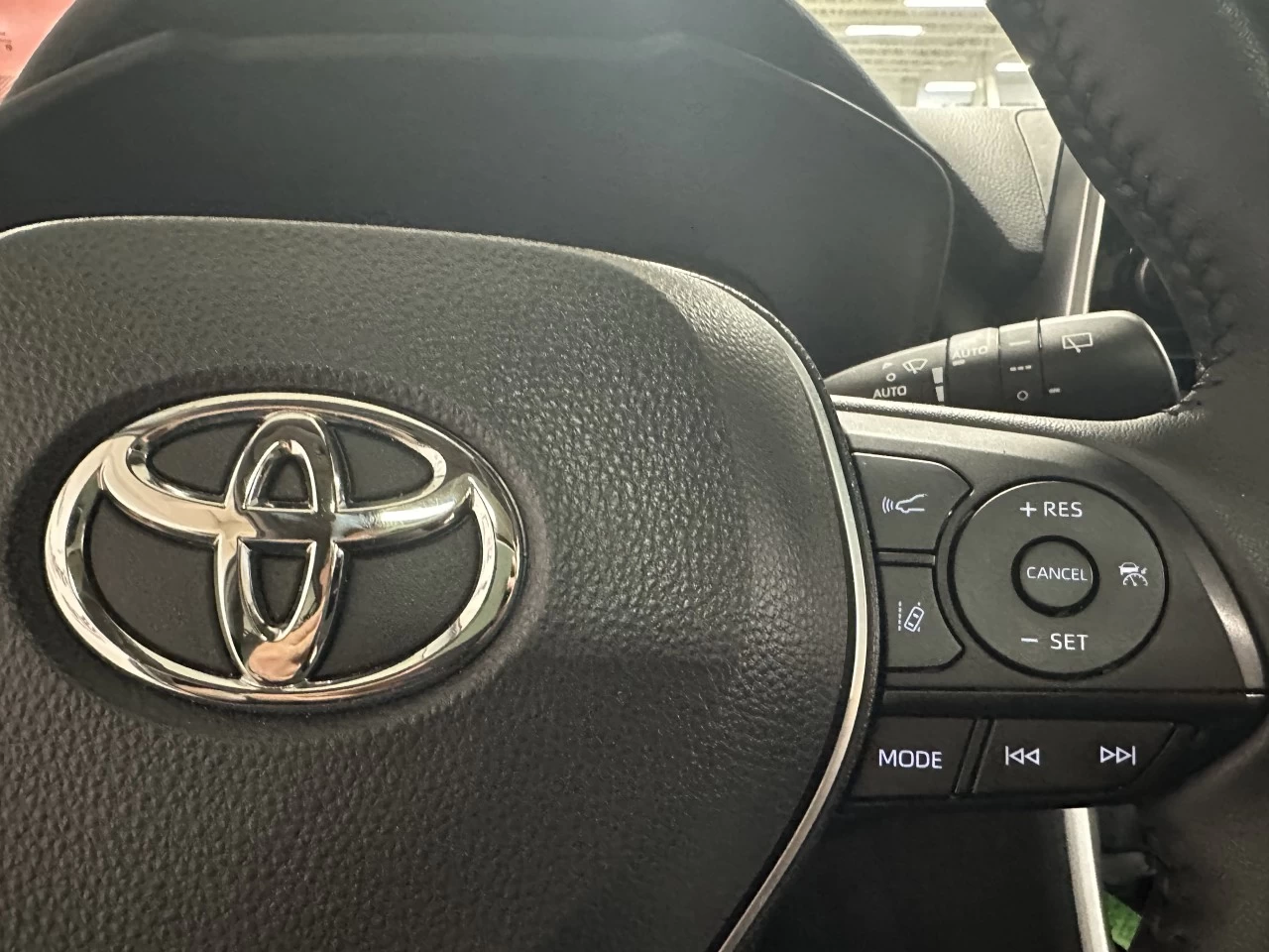 2023 Toyota RAV4 XLE Main Image