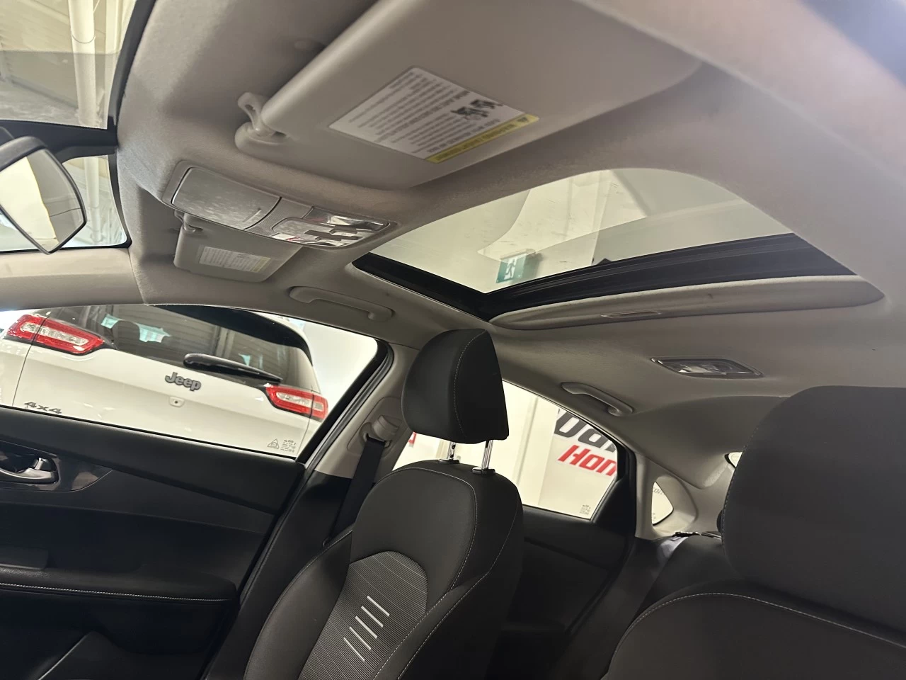 2020 Kia Forte
                                                    EX Main Image
