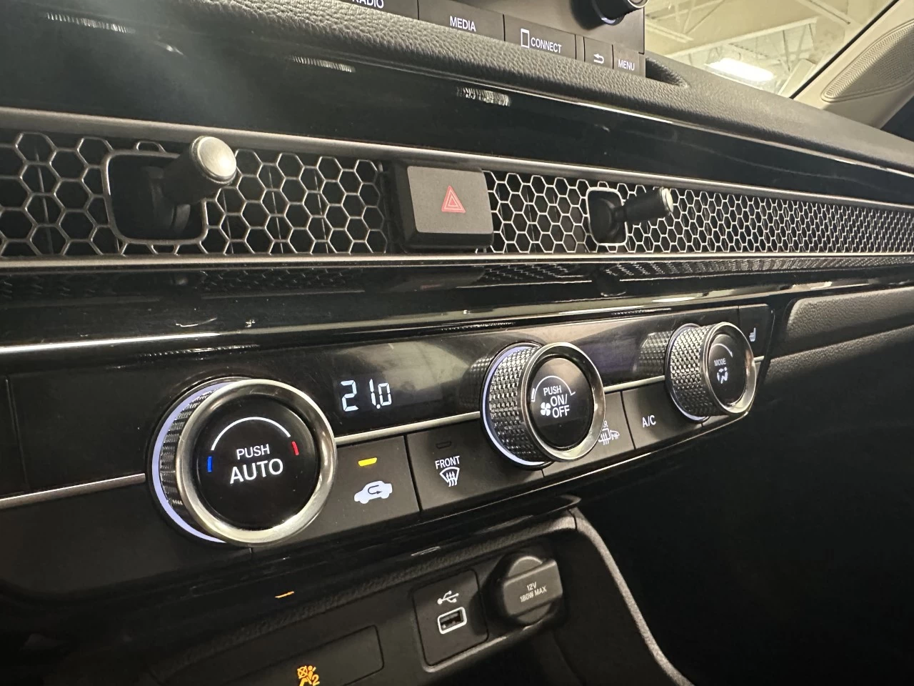 2022 Honda Civic LX Main Image