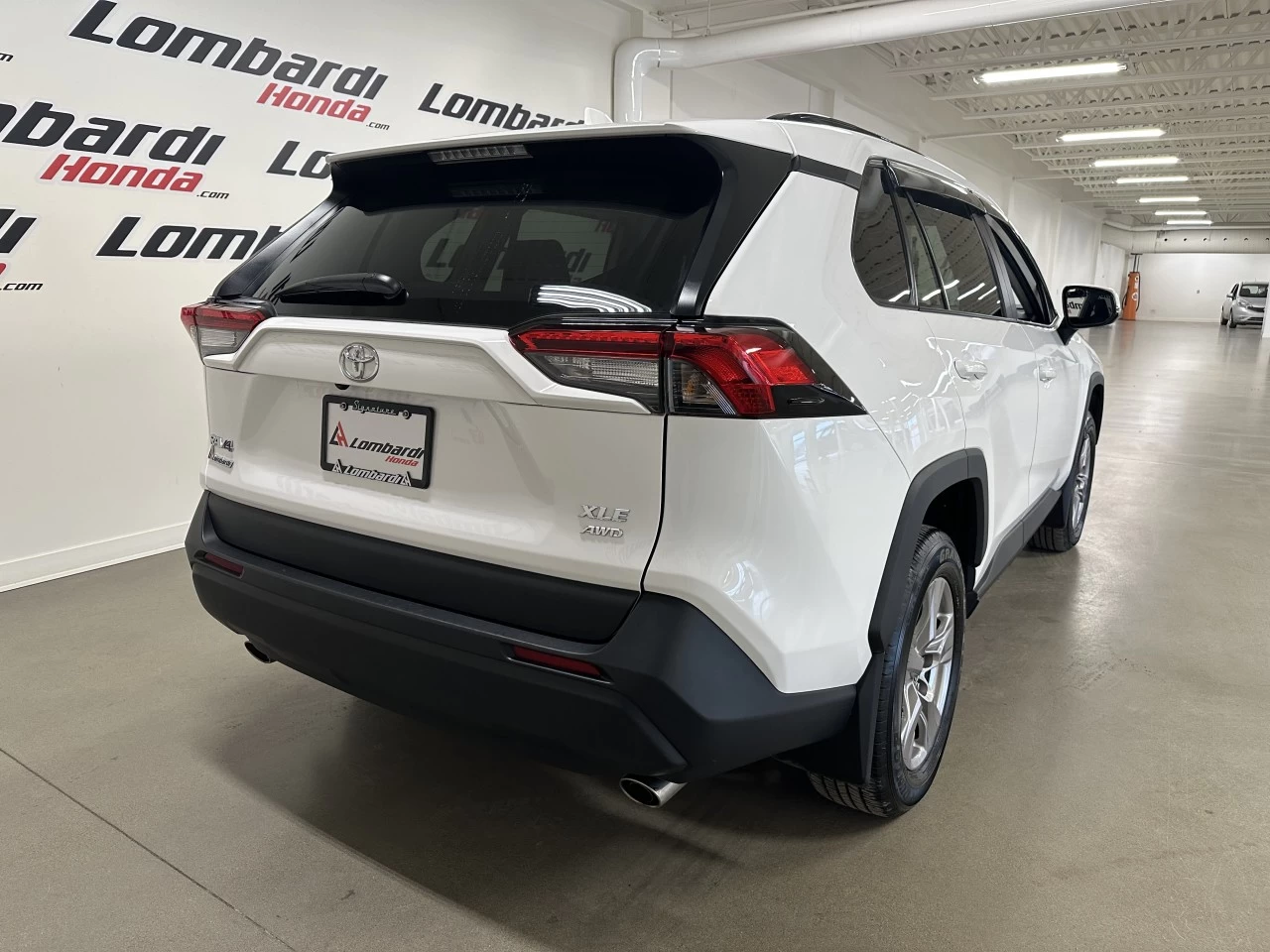 2022 Toyota RAV4 XLE Image principale