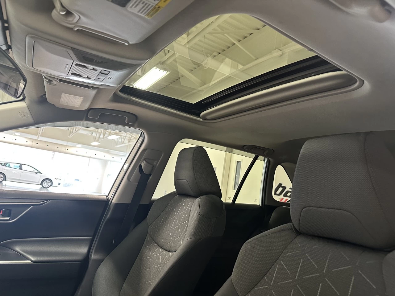 2022 Toyota RAV4 XLE Image principale