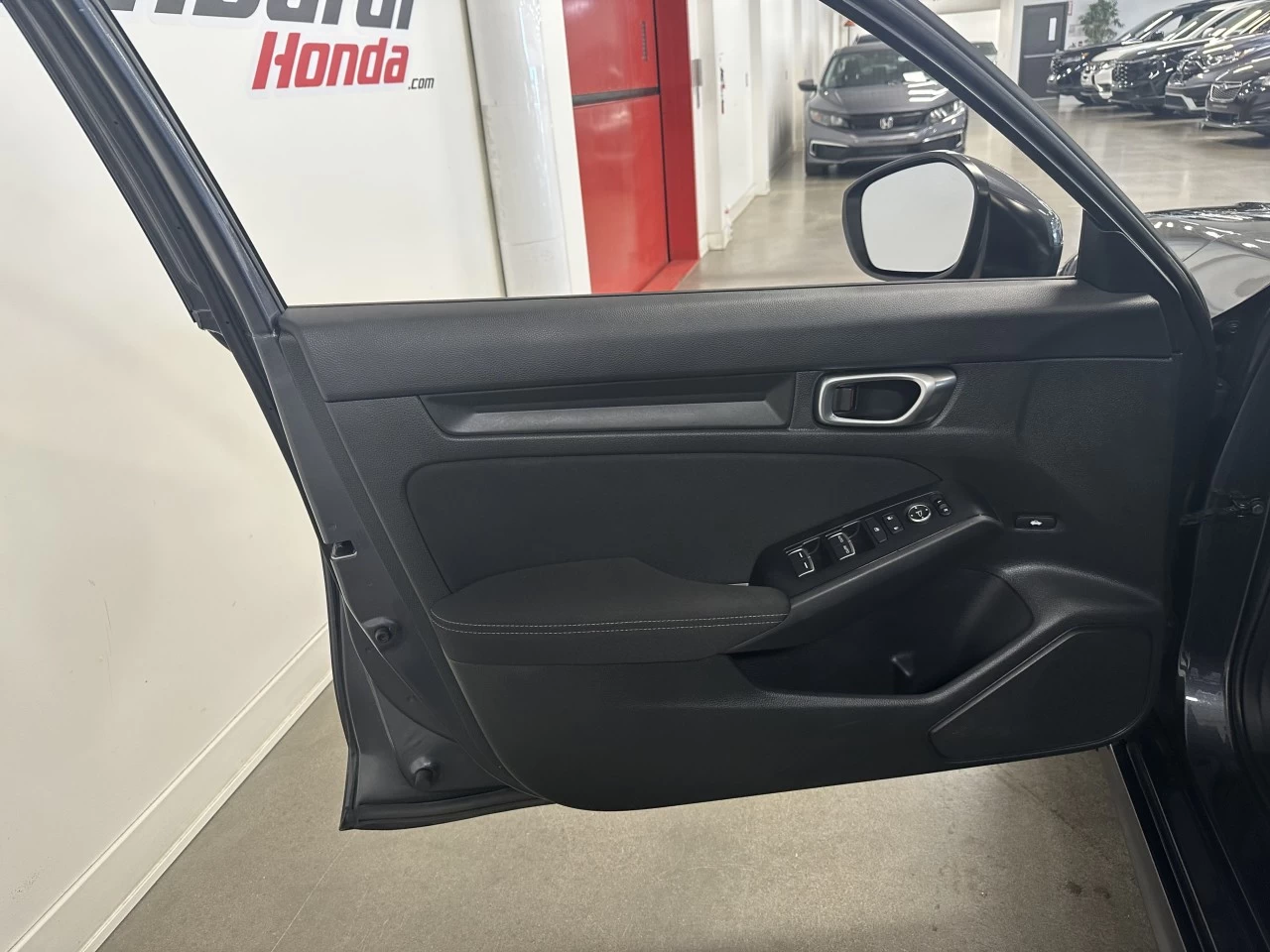 2023 Honda Civic LX Image principale