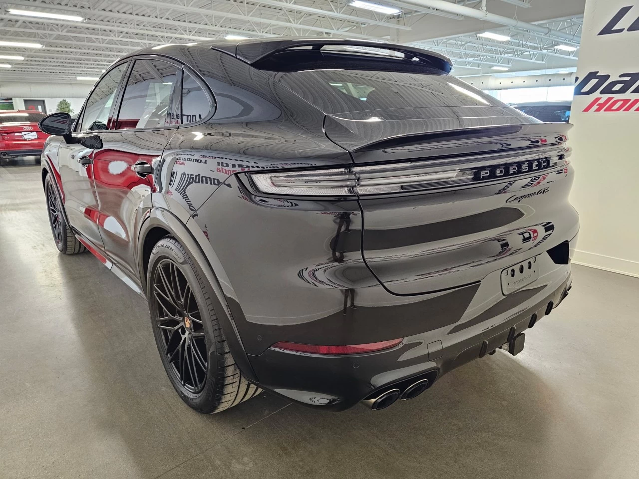 2026 Porsche Cayenne GTS Main Image