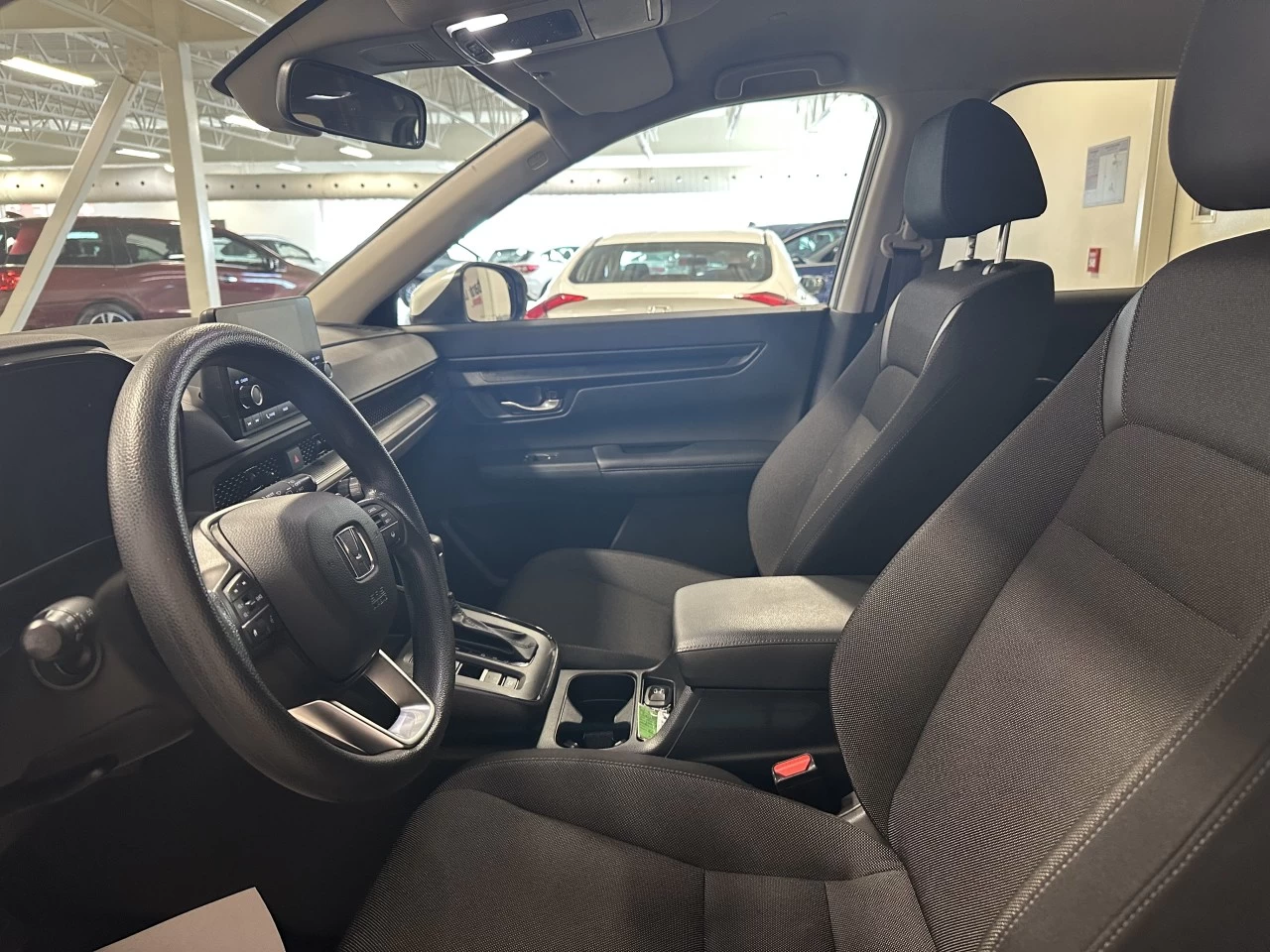 2023 Honda CR-V
                                                    LX Image principale