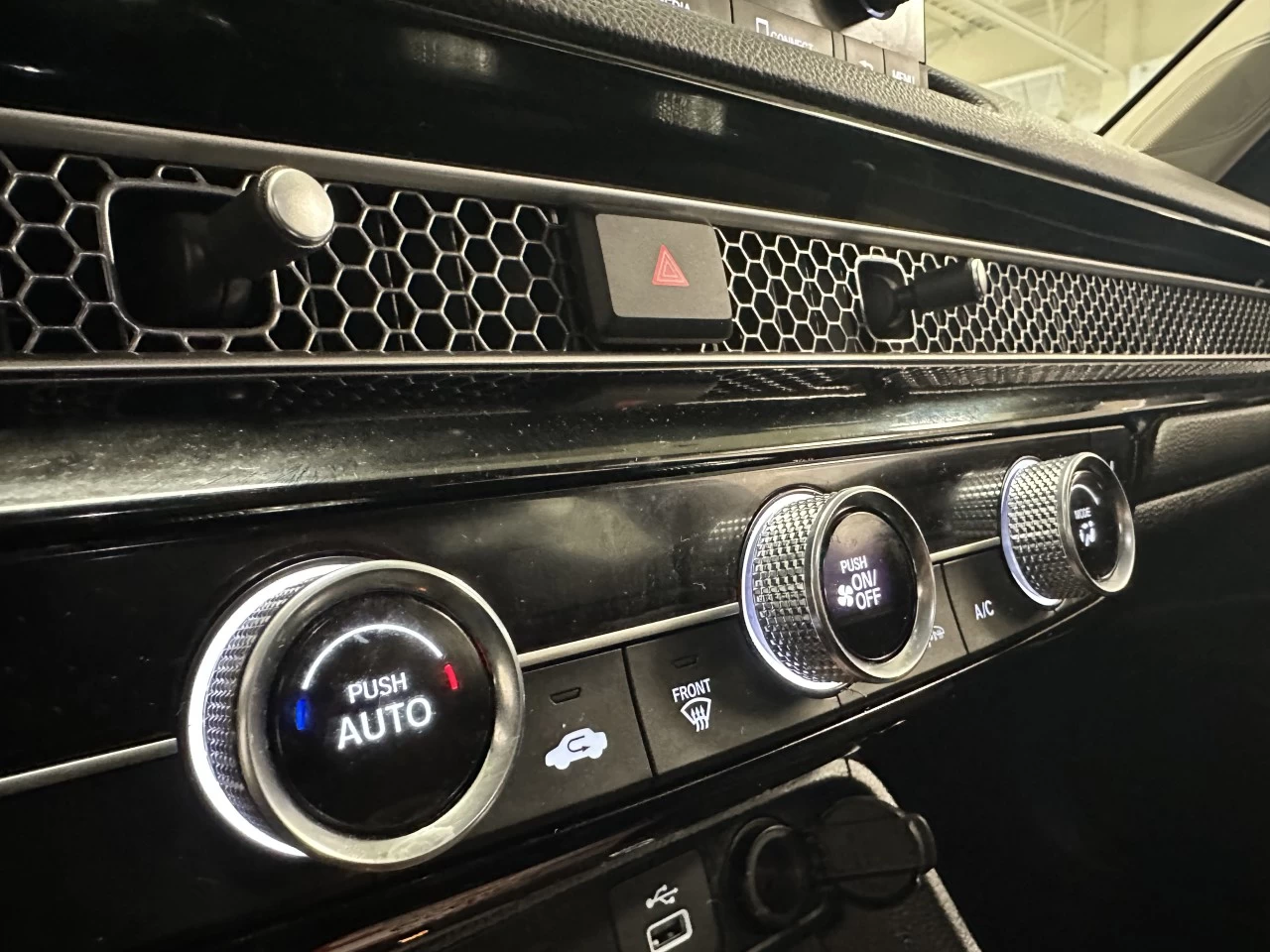 2023 Honda Civic LX Image principale