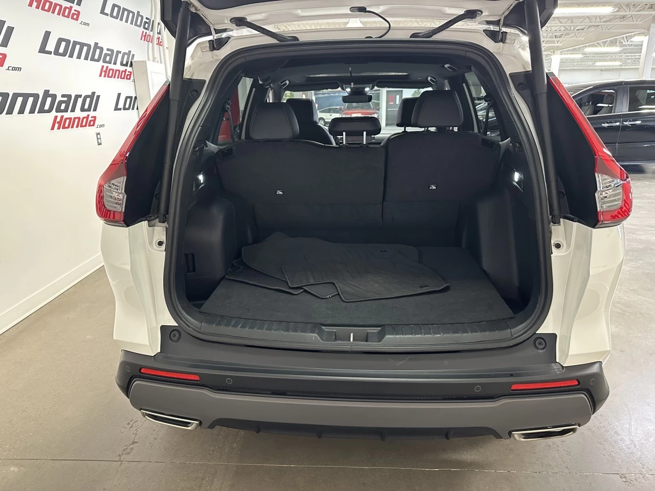 2024 Honda CR-V
                                                    Touring Image principale