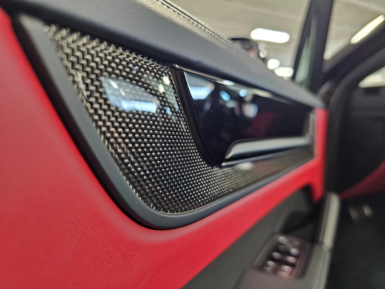 2026 Porsche Cayenne GTS Main Image