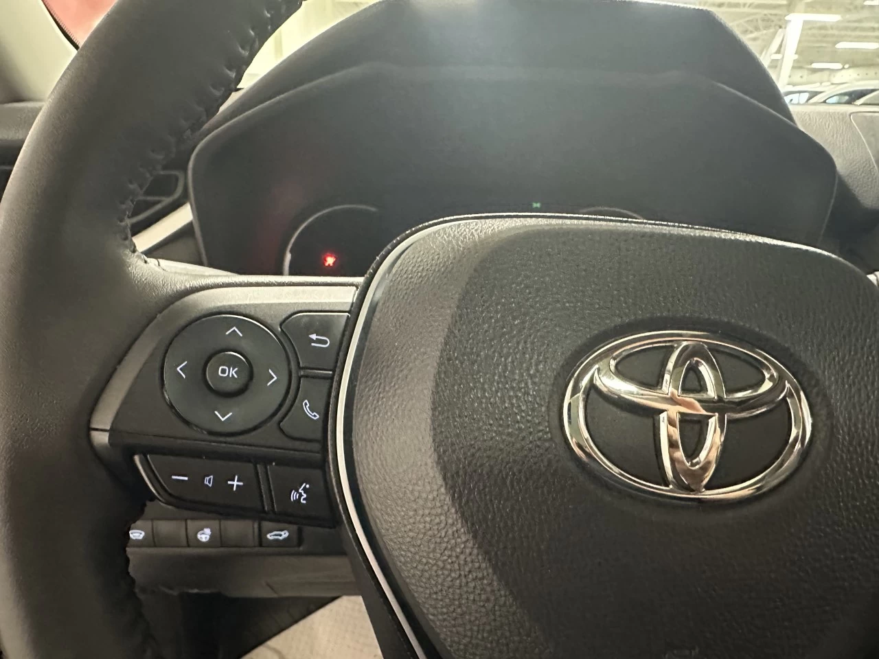 2023 Toyota RAV4 XLE Main Image