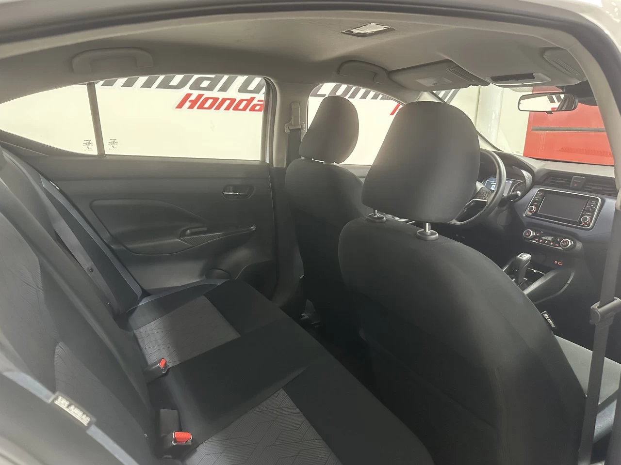 2023 Nissan Versa SV Main Image