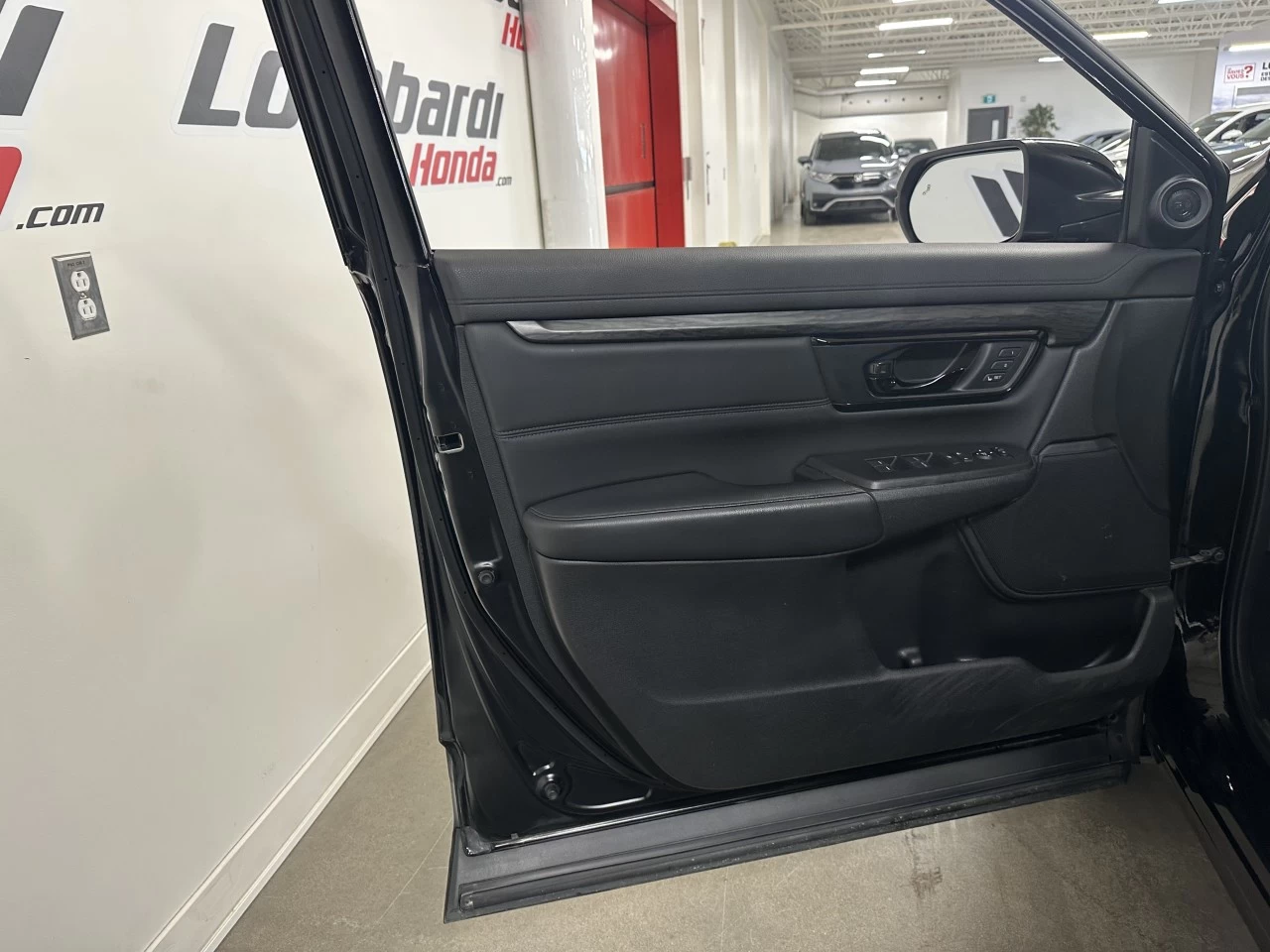 2021 Honda CR-V Touring/Black Edition Main Image