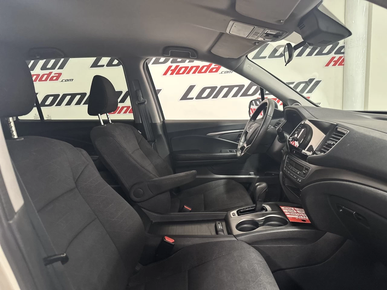 2019 Honda Pilot LX Main Image