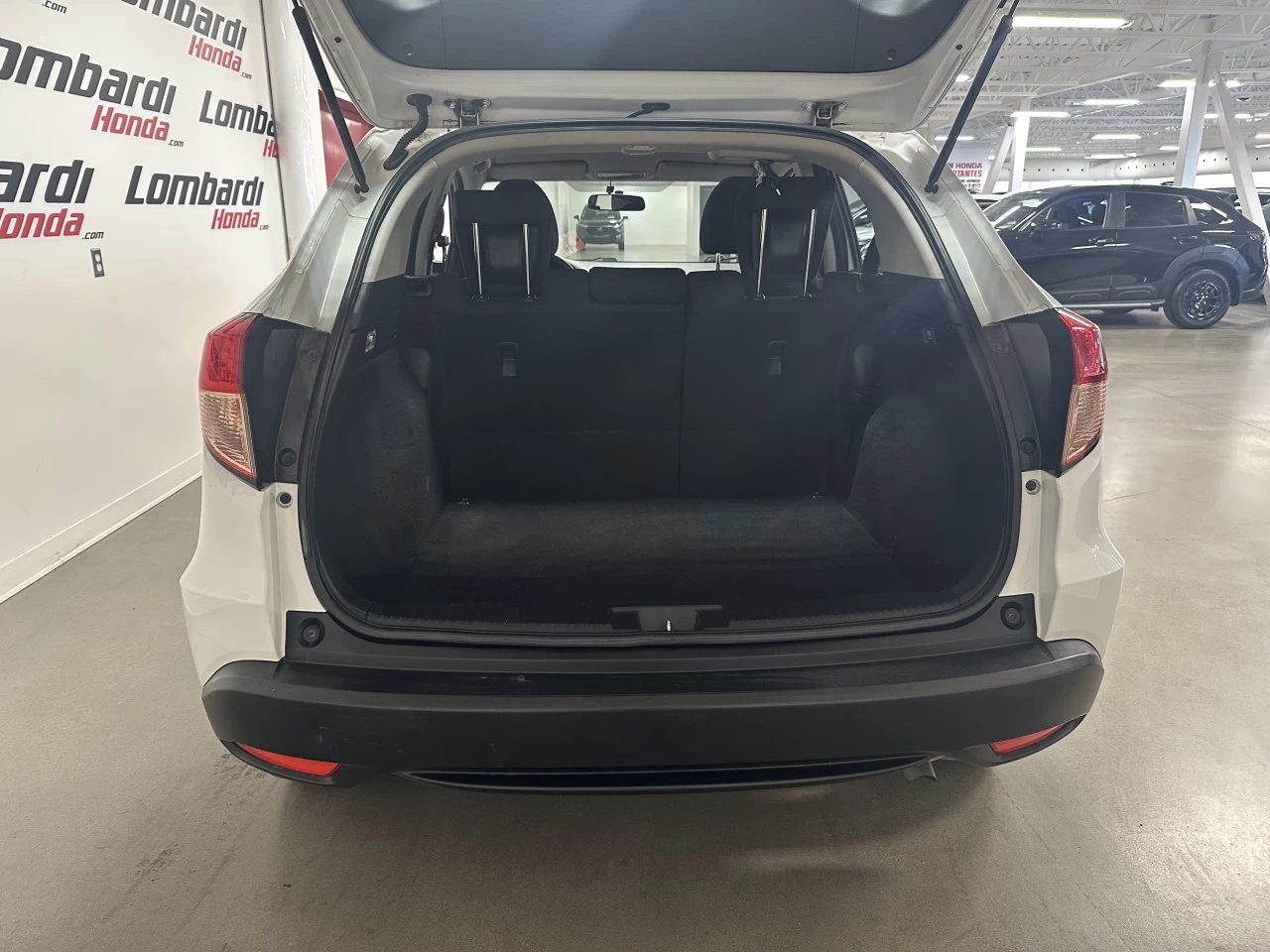 2016 Honda HR-V LX Main Image
