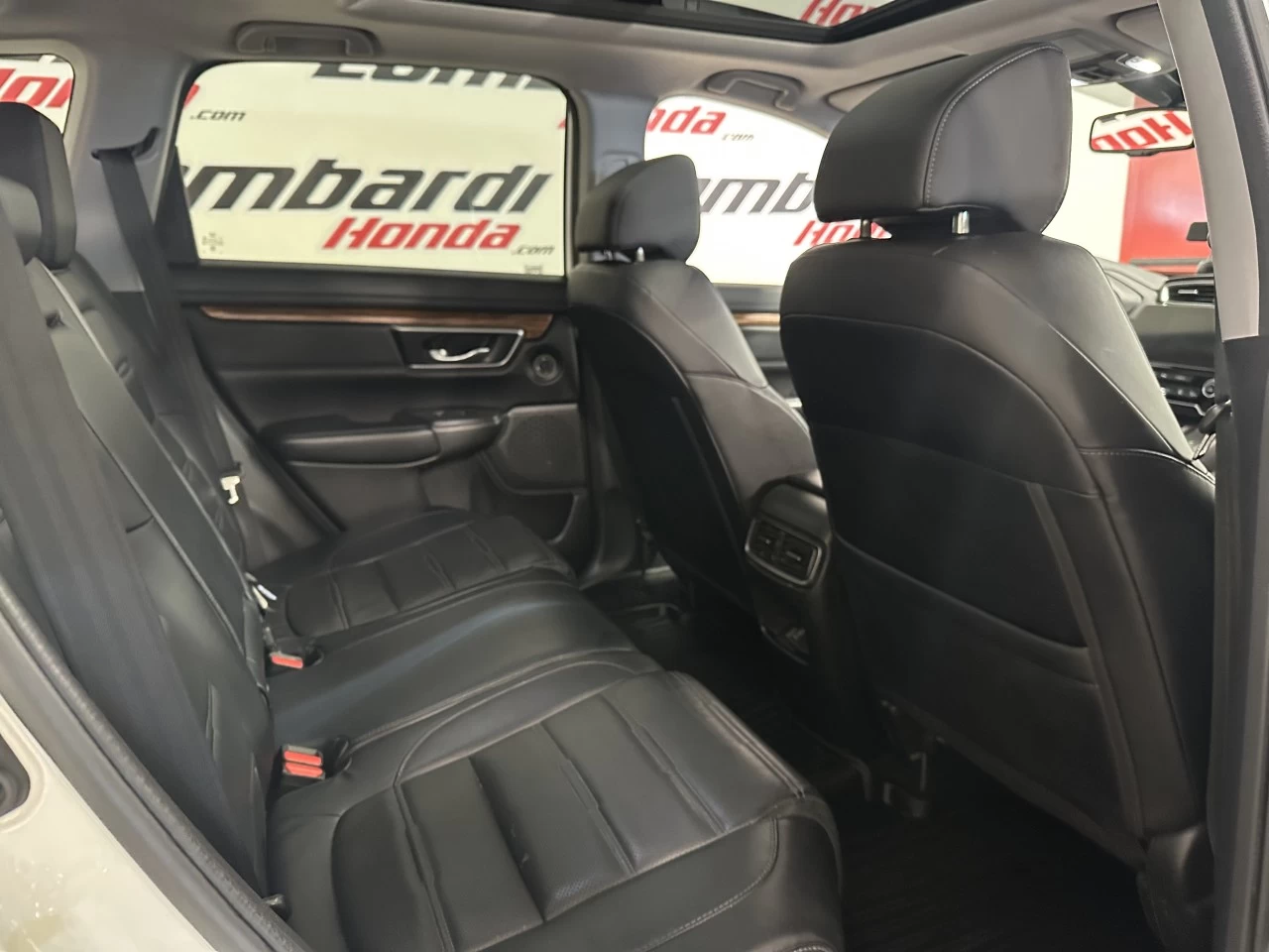 2018 Honda CR-V Touring Main Image