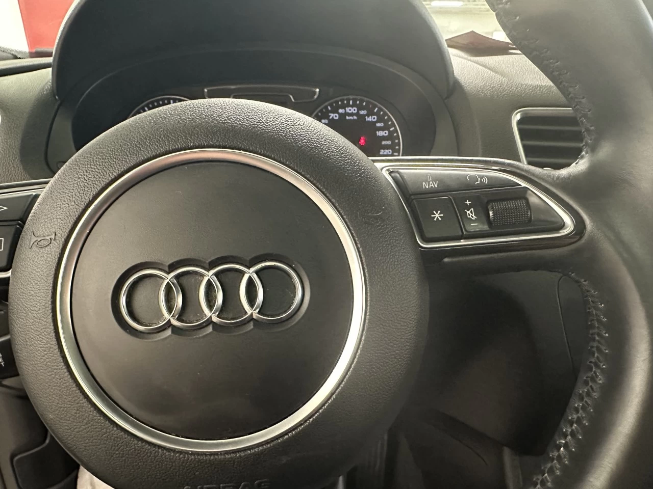 2016 Audi Q3 Technik Main Image